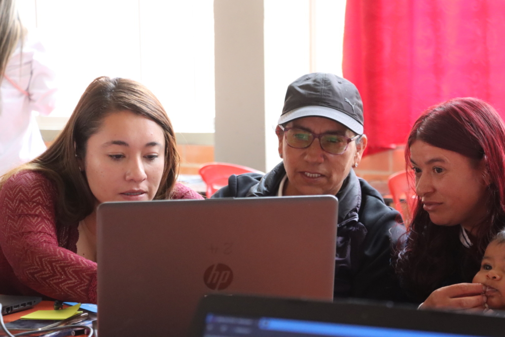 Adopción digital para mujeres en Toca Boyacá